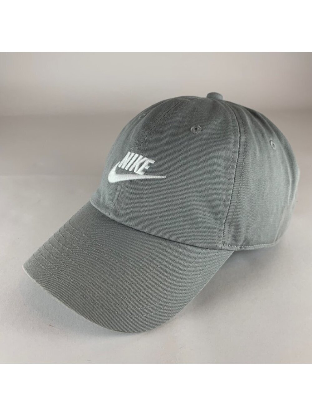 Nike Club Cap Mens Gray Relaxed Fit Strapback Adjustable Hat Mens M/L